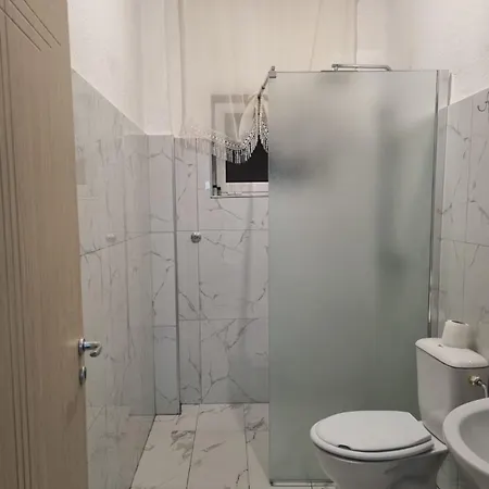 Shuli Apartment